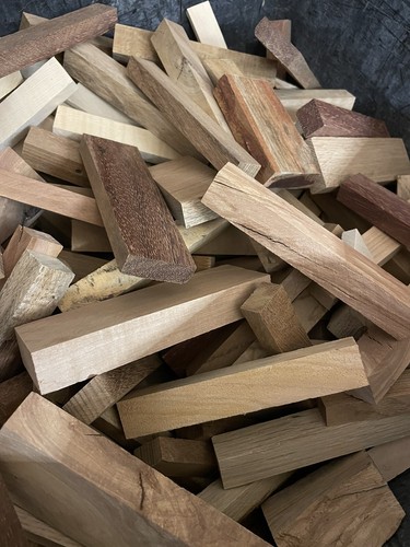 2kg holzreste drechselholz - 2kg,